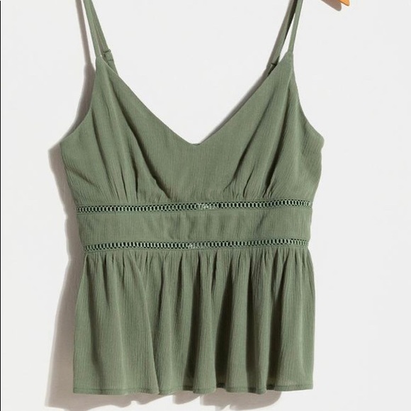 Green Ladder Trim Top - Picture 2 of 10